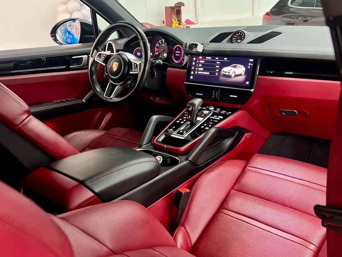 Фото 9 - Porsche Cayenne