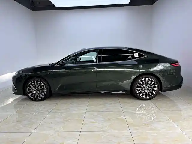Geely Galaxy Galaxy Xingyao 8 2025 130km EM-P Starship Edition фото 9