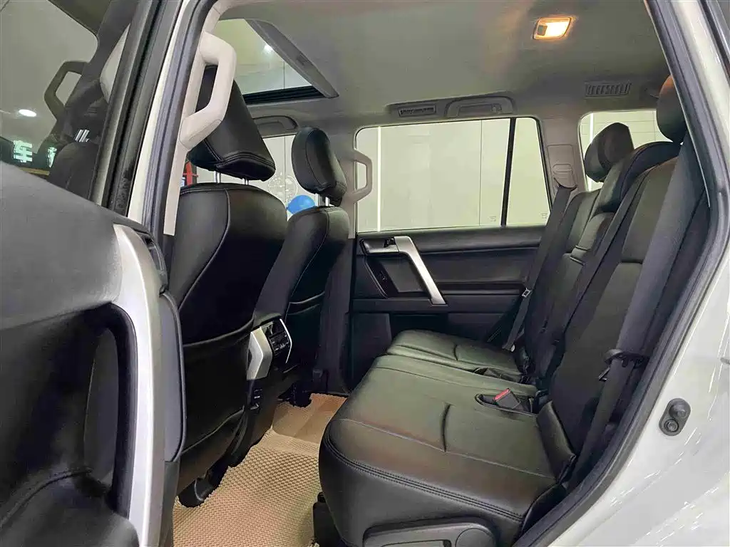 Toyota Prado 2018 3.5L Auto TX фото 8