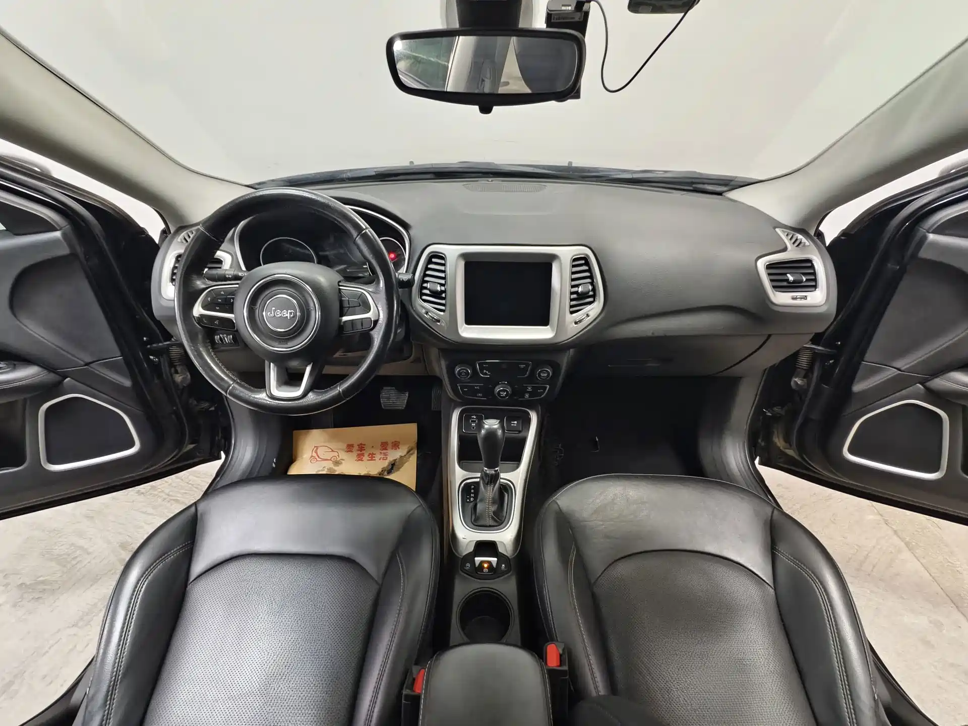Фото 9 - Jeep Compass