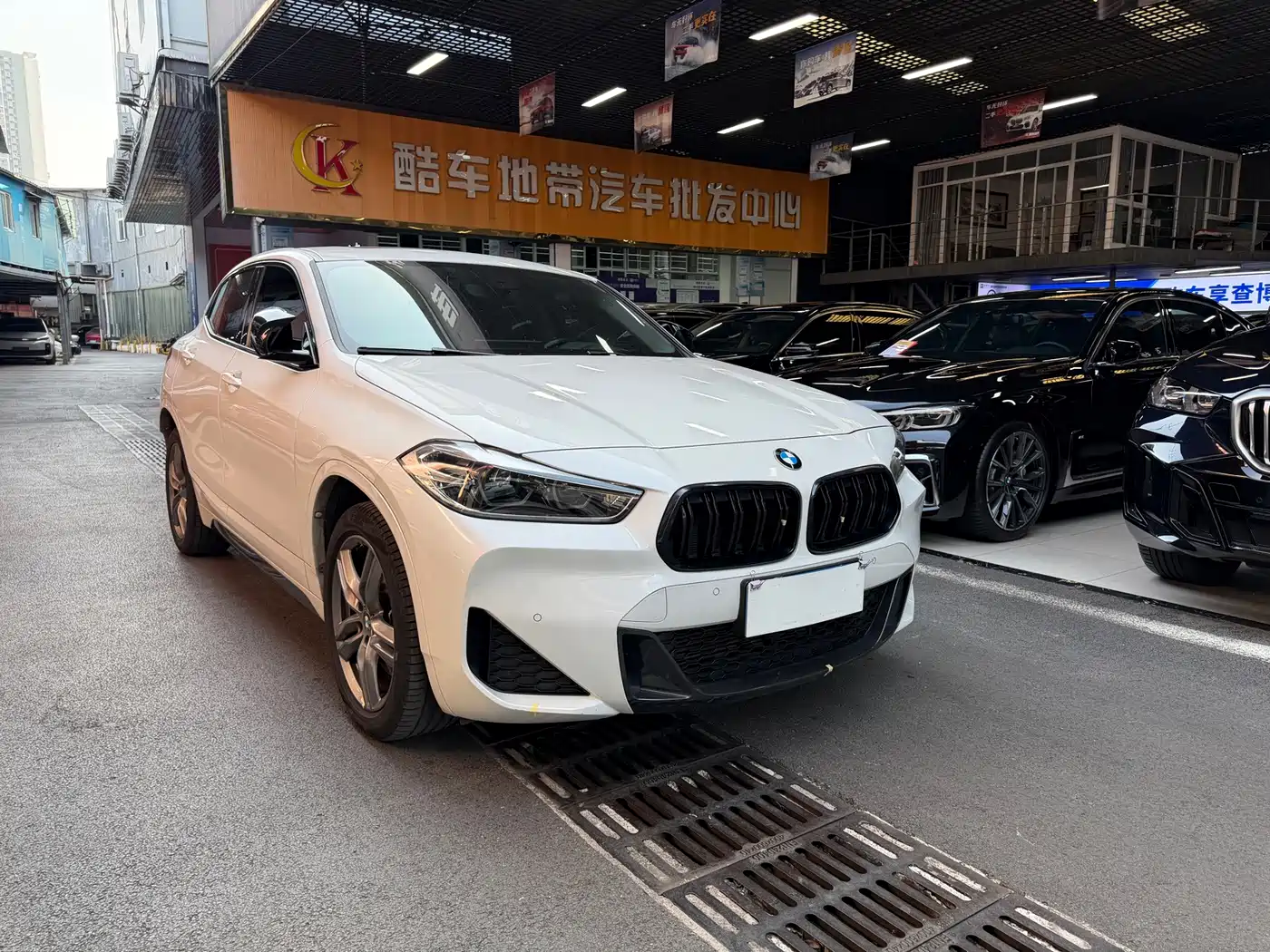 Фото 2 - BMW X2