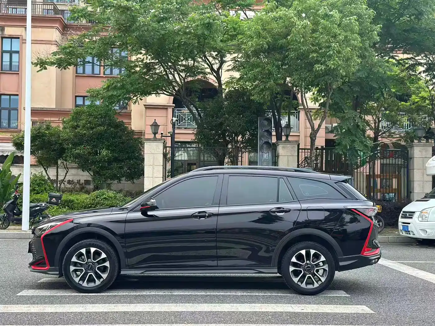 Dongfeng Aeolus Yixuan GS 2023 2021 230T Auto Chasing Glory Samurai Edition