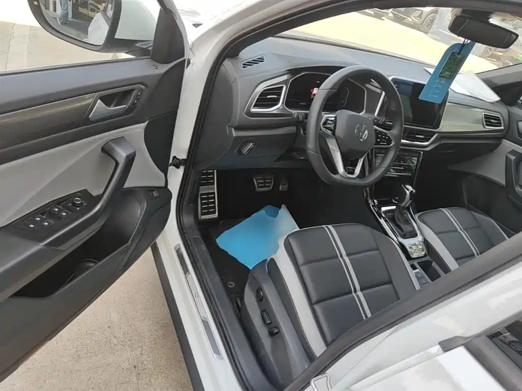 Volkswagen T-ROC 2025 300TSI DSG 2WD Dawn Edition фото 16