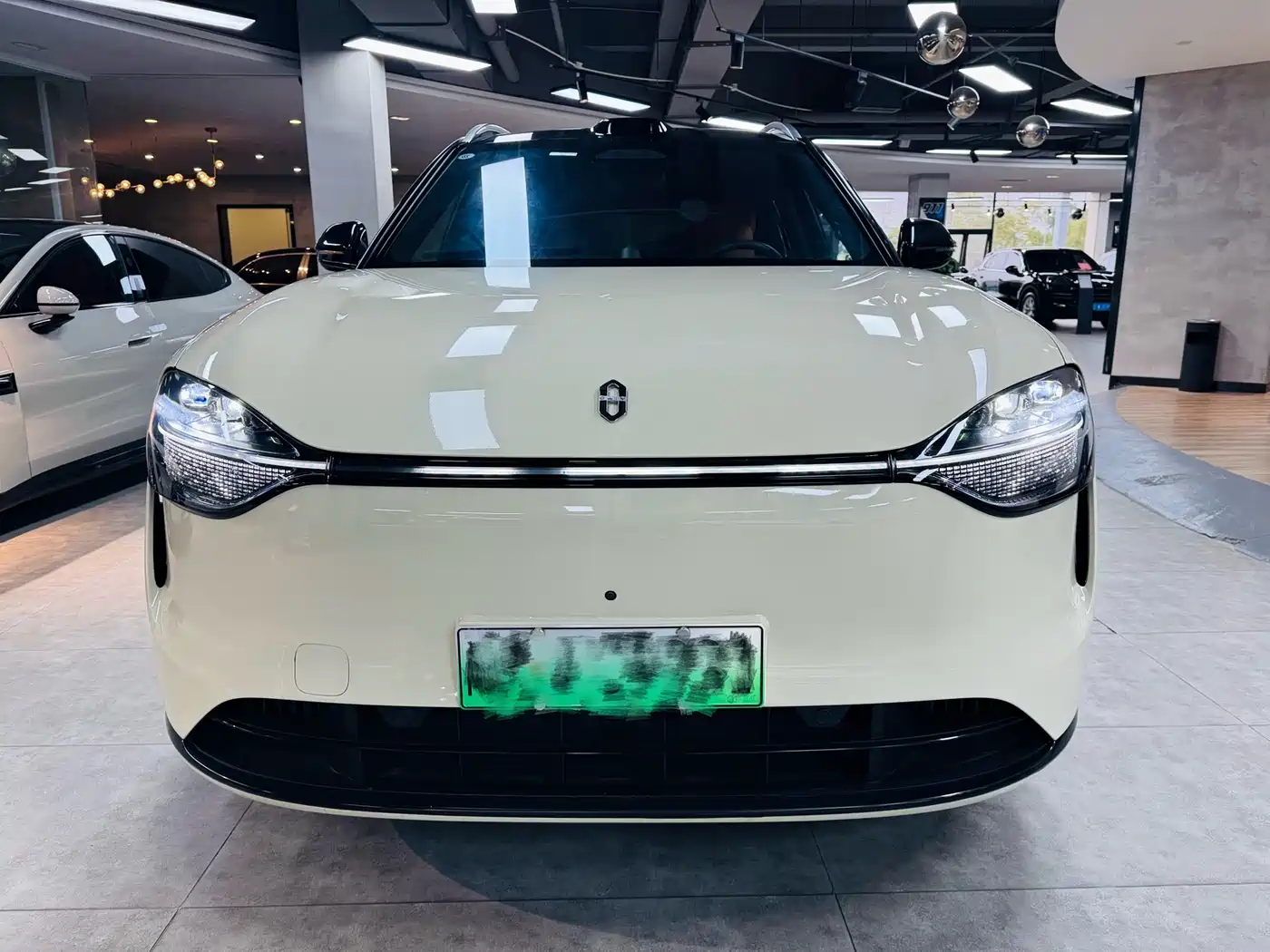 AITO Wenjie AITO M9 2024 Extended Range Ultra 42kWh 6-Seater фото 2
