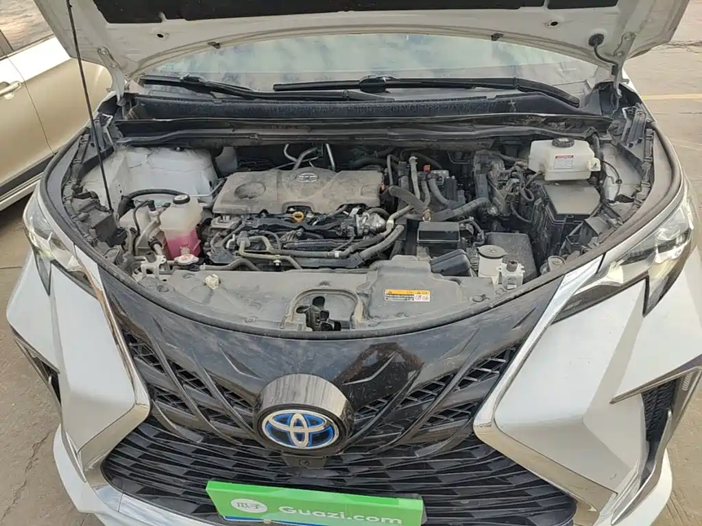 Photo 20 - Toyota Sienna
