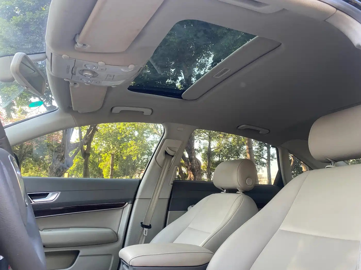 Audi A6L 2010 2.0 TFSI Automatic Standard фото 20