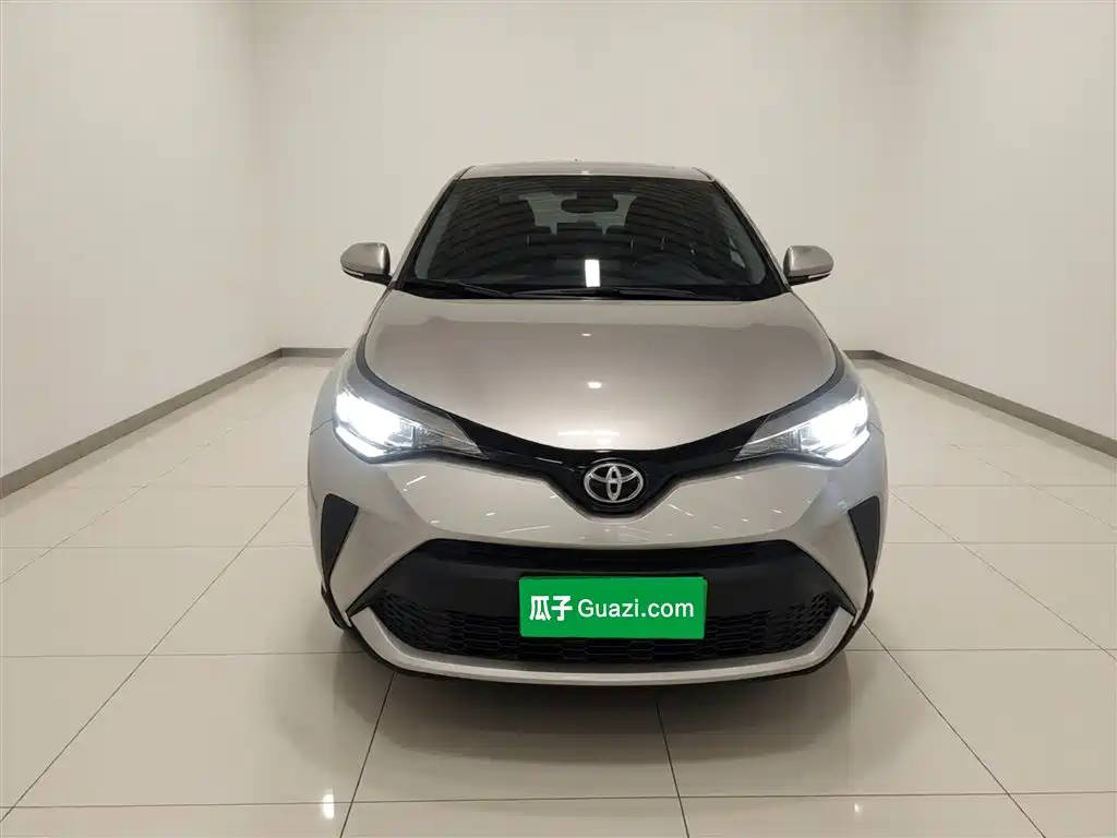 Toyota C-HR 2021 2.0L Comfort Edition фото 3