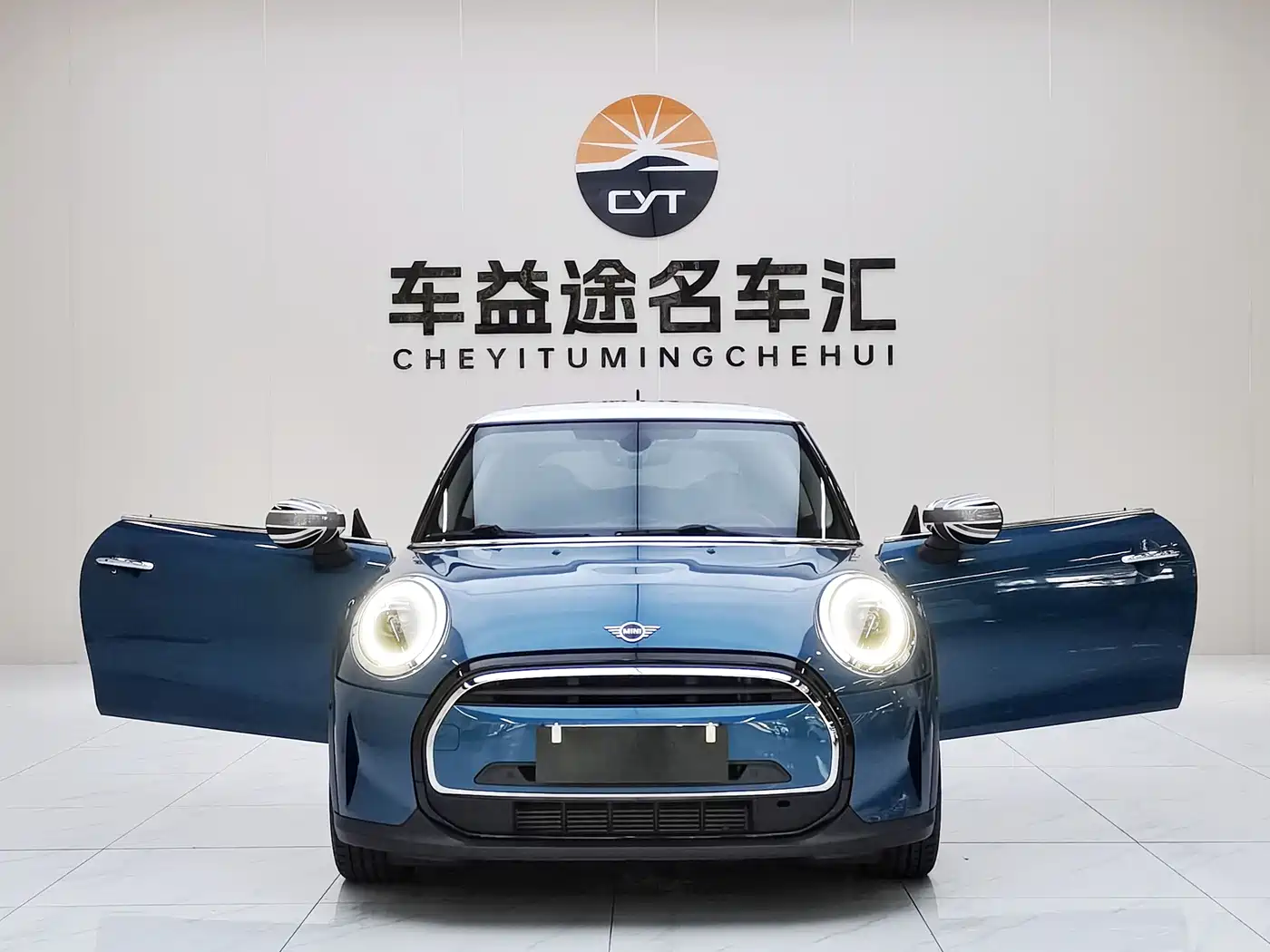 Фото 2 - MINI MINI