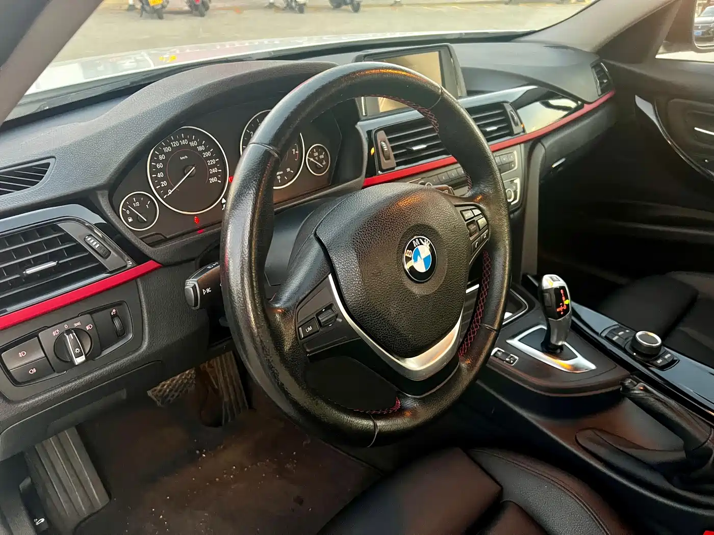Фото 15 - BMW 3 Series