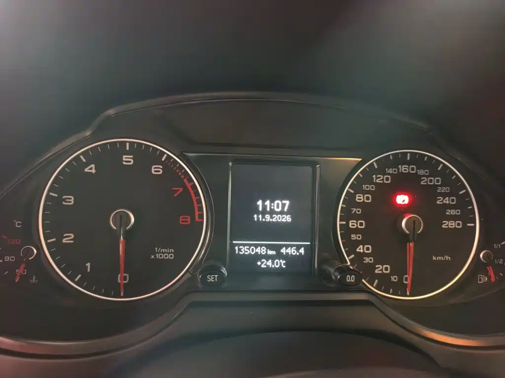 Audi Q5 2018 2017 Plus 40 TFSI Technology
