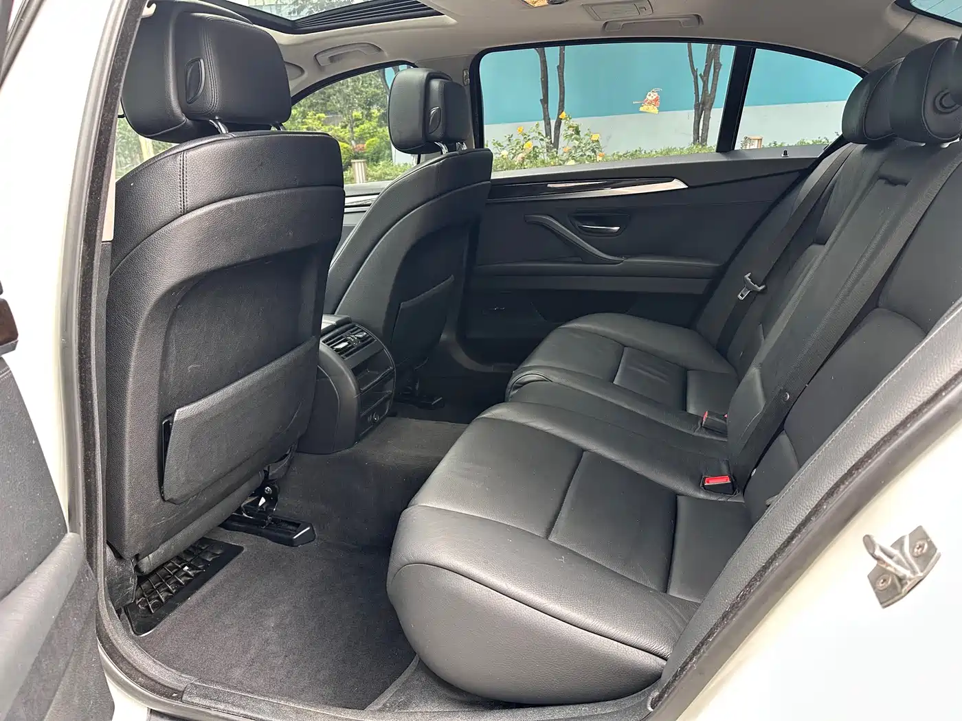 BMW 5 Series 2013 525Li Leadership фото 8