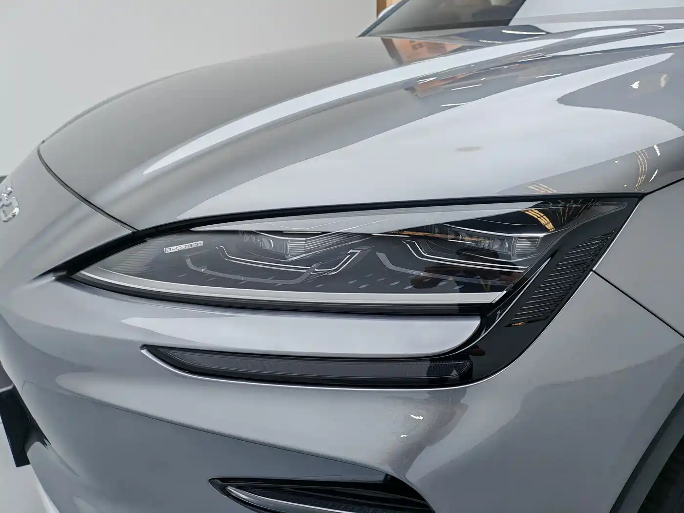 BYD Song PLUS PHEV 2024 Glory Edition EV 520km Luxury фото 8