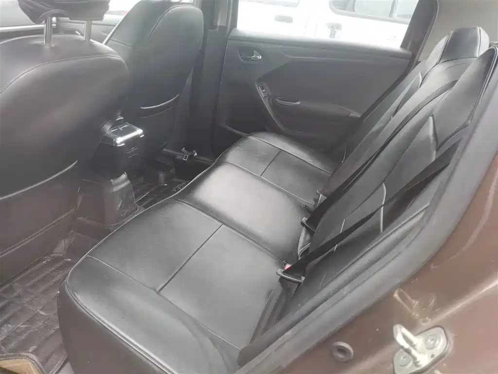 Peugeot 301 2014 1.6L Manual Comfort Edition фото 13