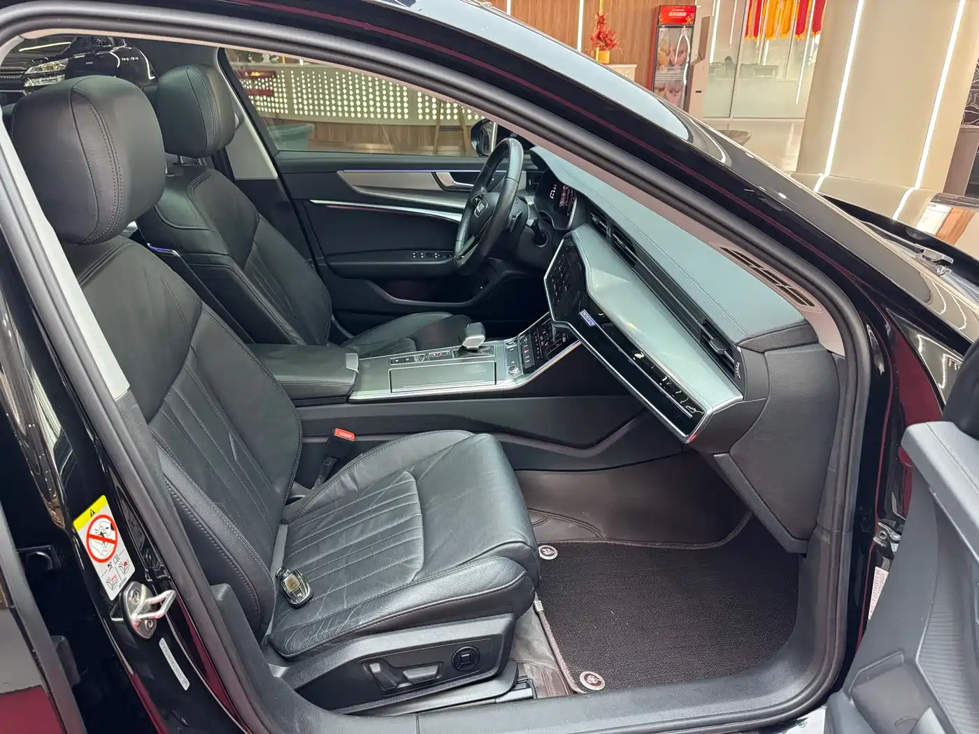 Audi A6L 2021 45 TFSI quattro Exclusive Elegance фото 36