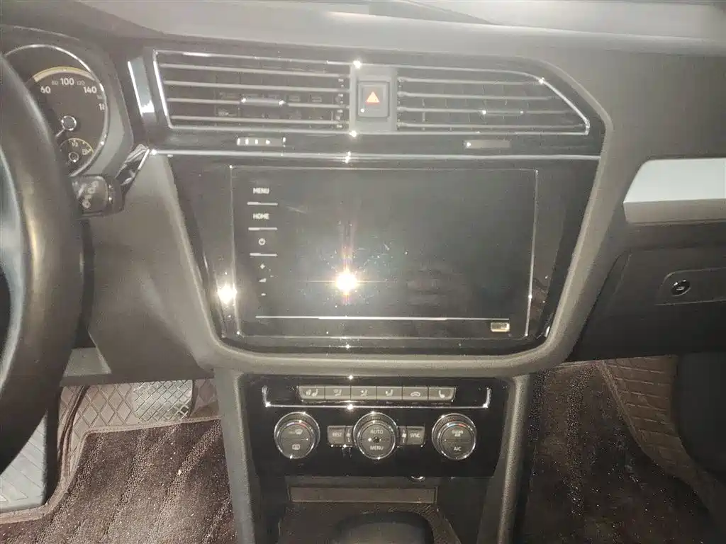 Volkswagen Tiguan L 2019 Facelift 330TSI Auto 2WD Smart Luxury China VI фото 13