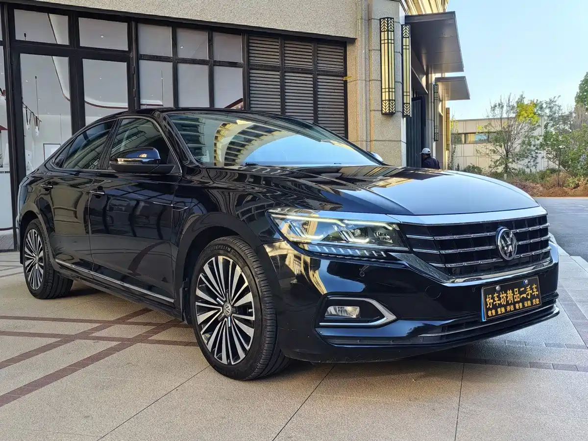 Photo 3 - Volkswagen Passat