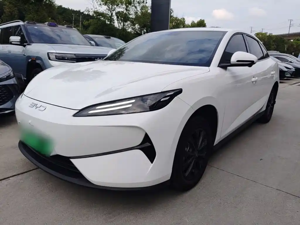 BYD e7 2025 Model 520 Intelligent Travel Edition