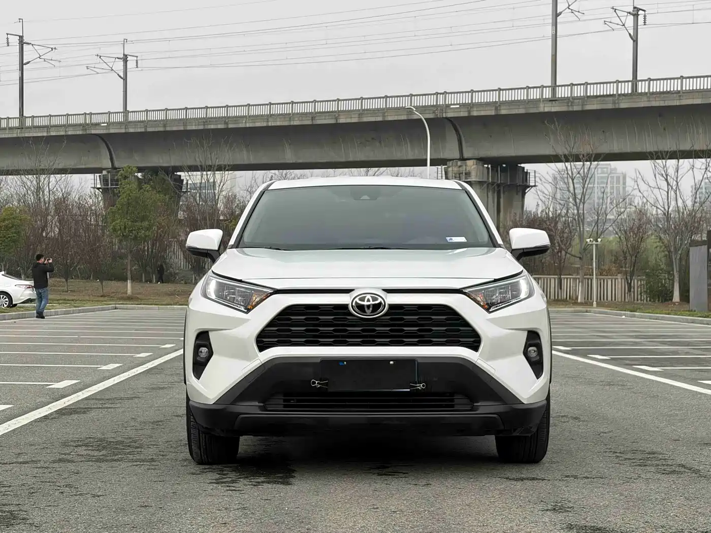 Toyota RAV4 Rongfang 2023 2.0L CVT 2WD Urban Edition фото 2