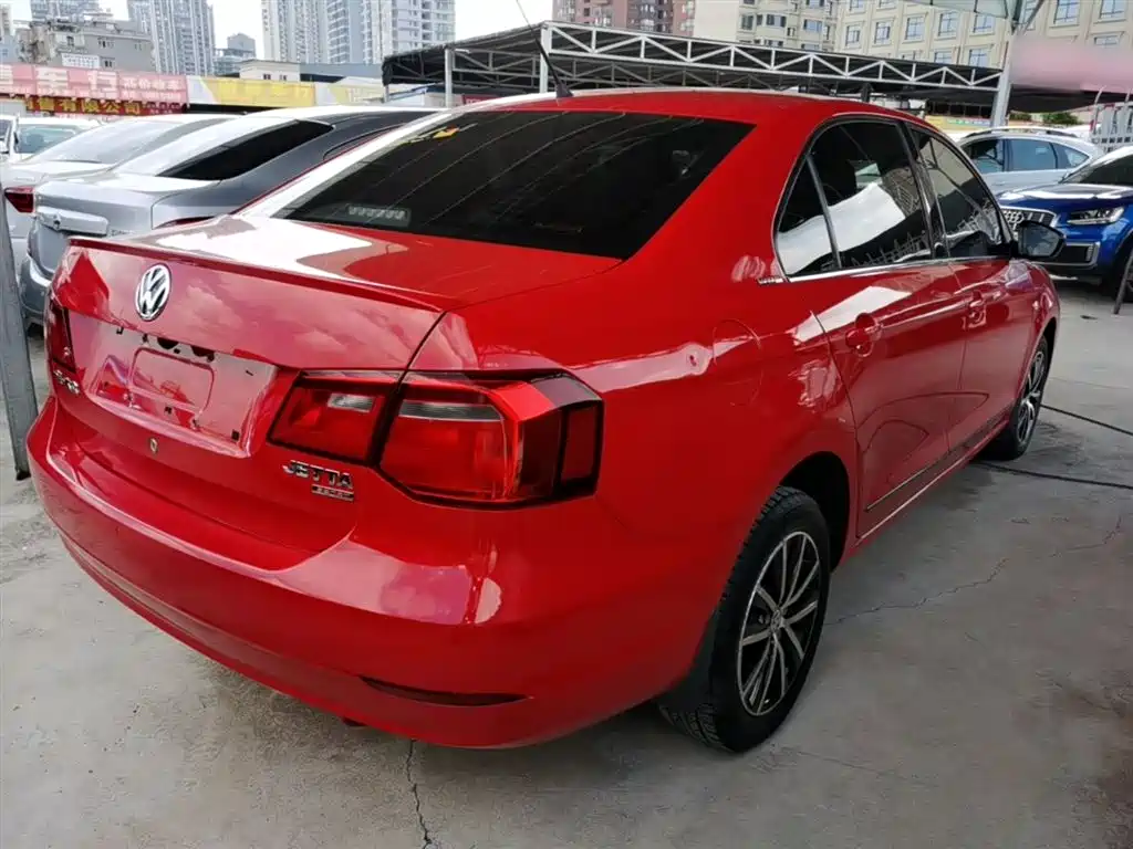 Volkswagen Jetta 2015 1.4TSI Auto Sport фото 7