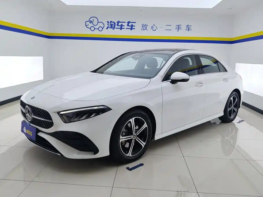 Mercedes-Benz A-Class 2023 A 200 L Fashion