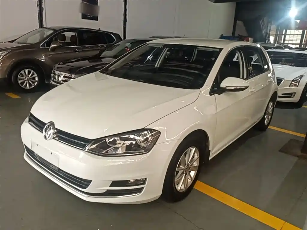 Volkswagen Golf 2016 1.6L Automatic Fashion фото 2