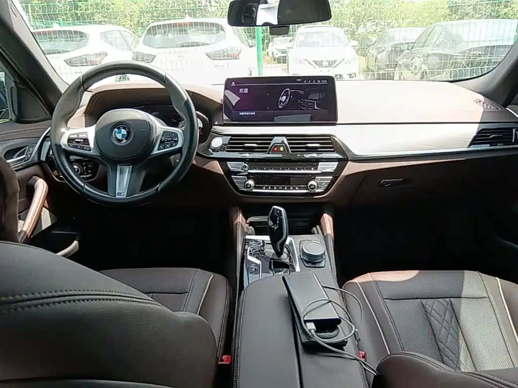 BMW 5 Series New Energy 2021 535Le M Sport Package фото 10