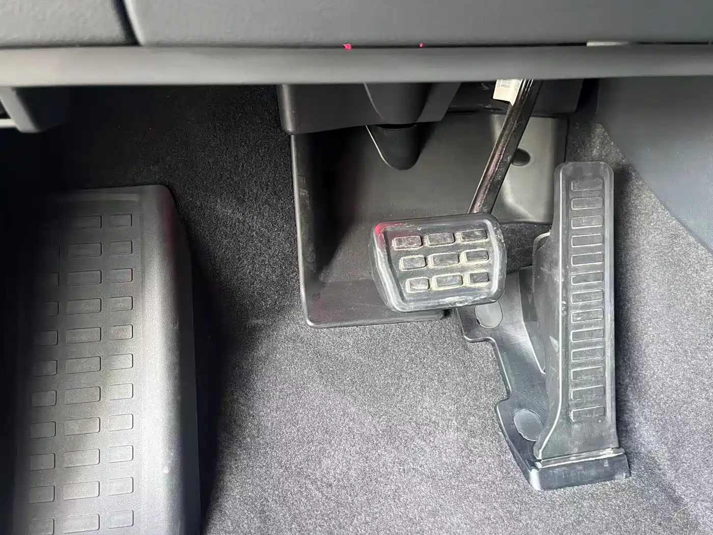 Hongqi HS7 PHEV 2024 2.0T PHEV 4WD Flagship Edition 6-seater фото 22