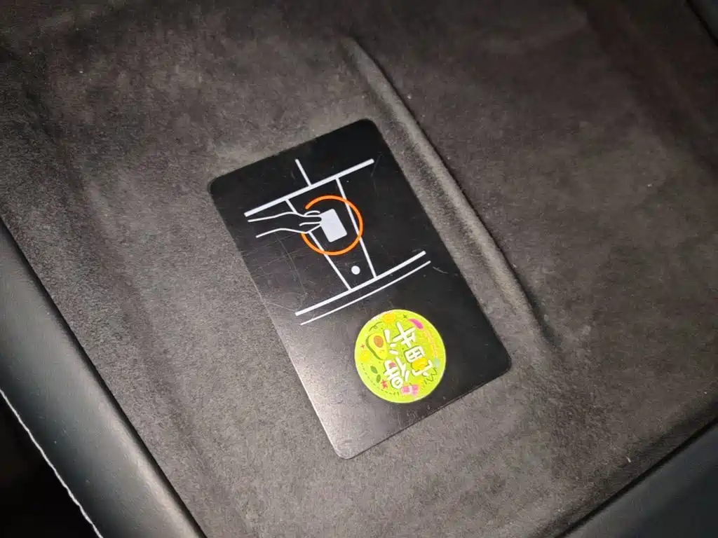 Фото 9 - Tesla Model 3
