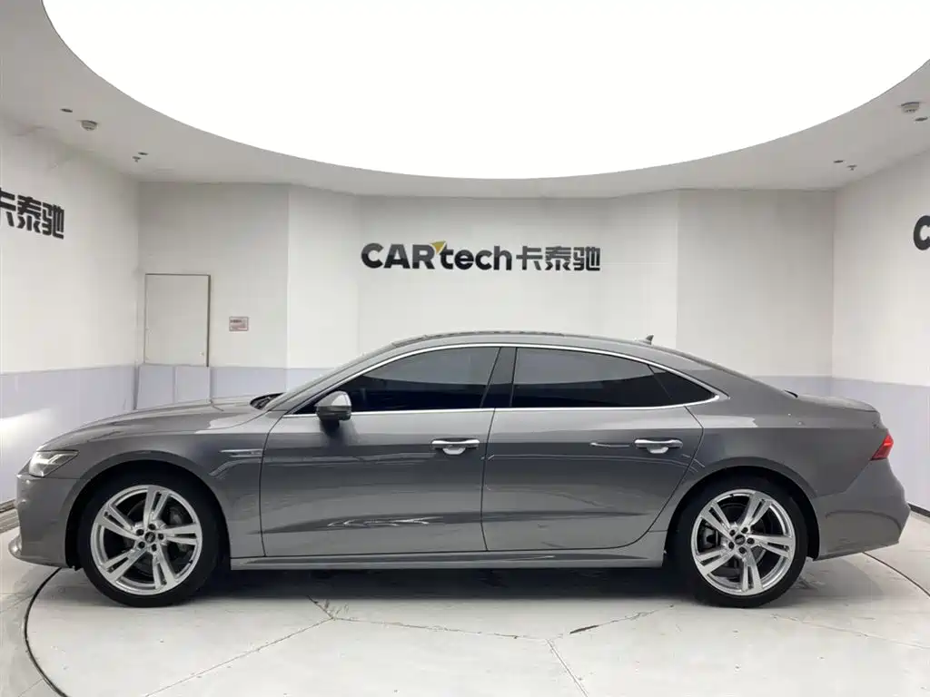 Audi A7L 2022 45 TFSI S-line Future Dream Edition фото 8