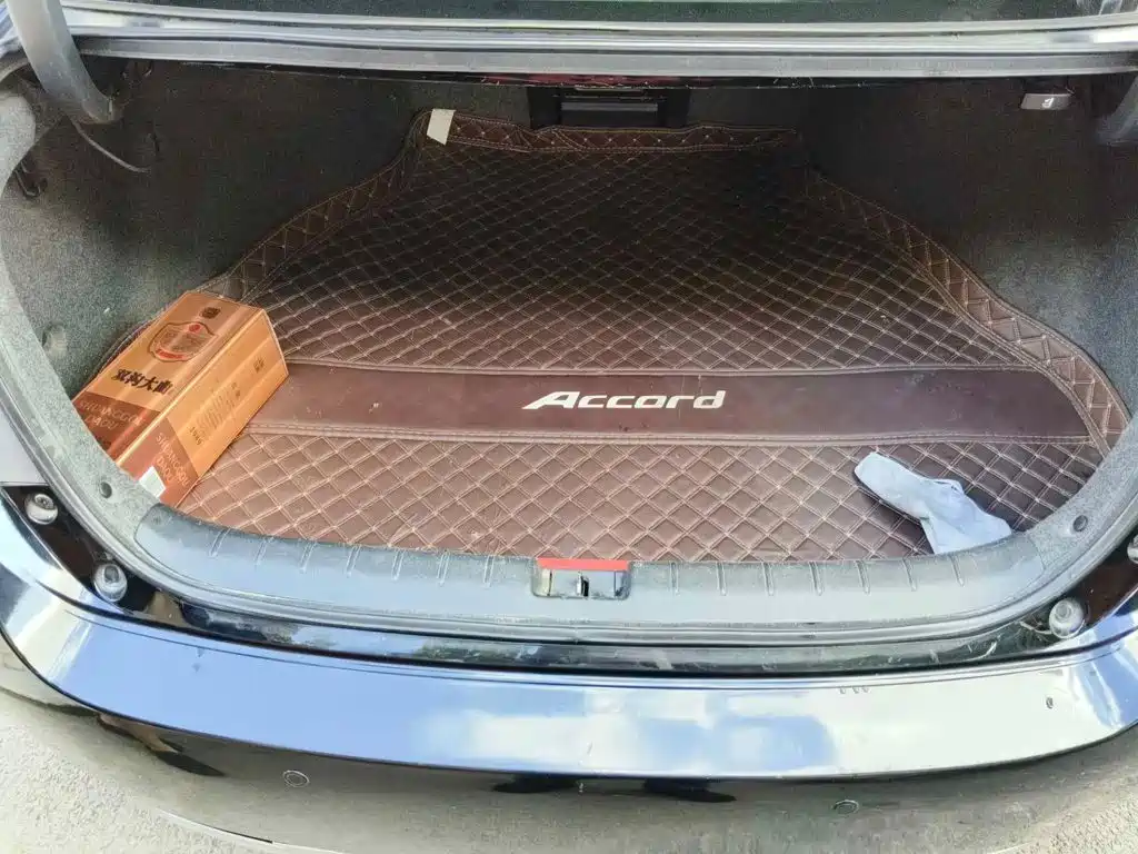 Фото 13 - Honda Accord