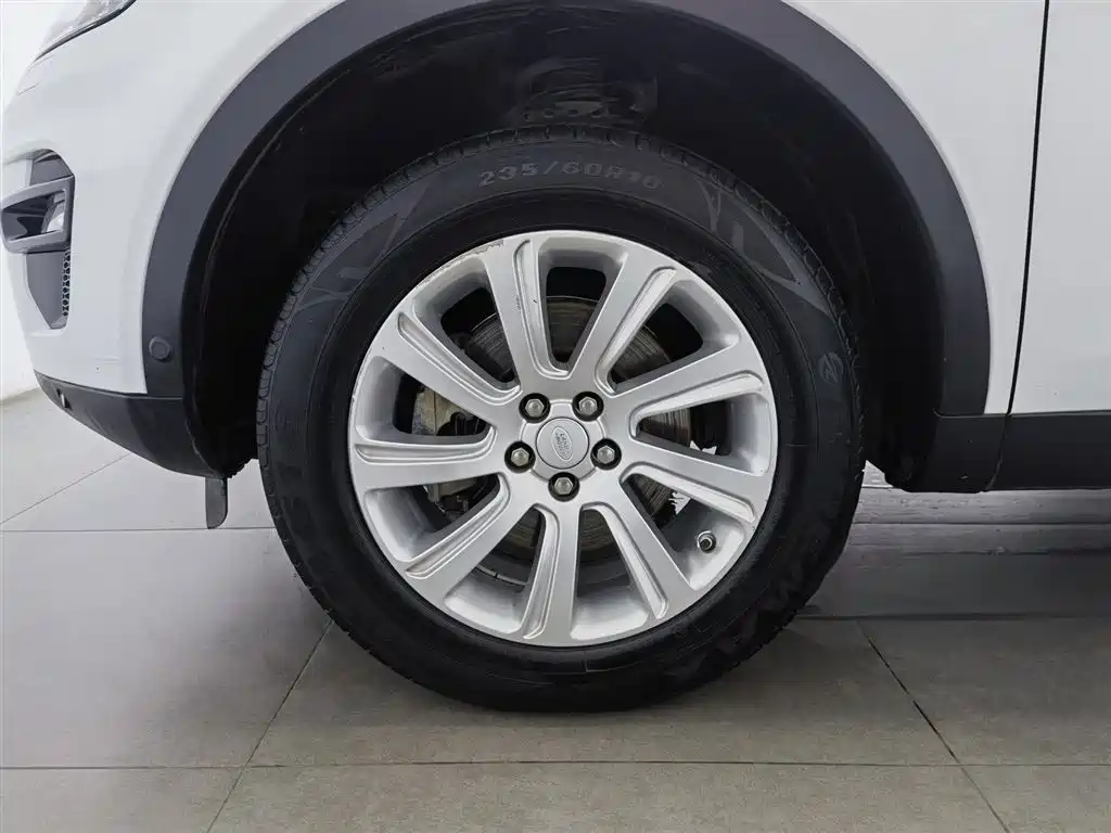 Land Rover Discovery Sport 2019 240PS SE Edition China V фото 17