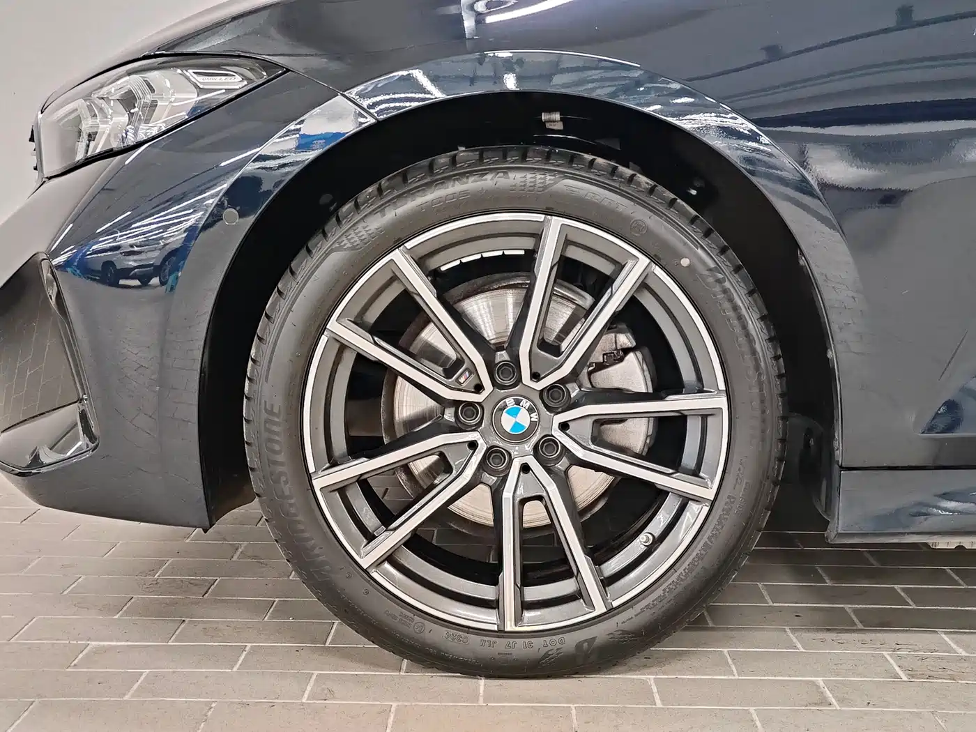BMW 3 Series 2024 325Li M Sport Package фото 4