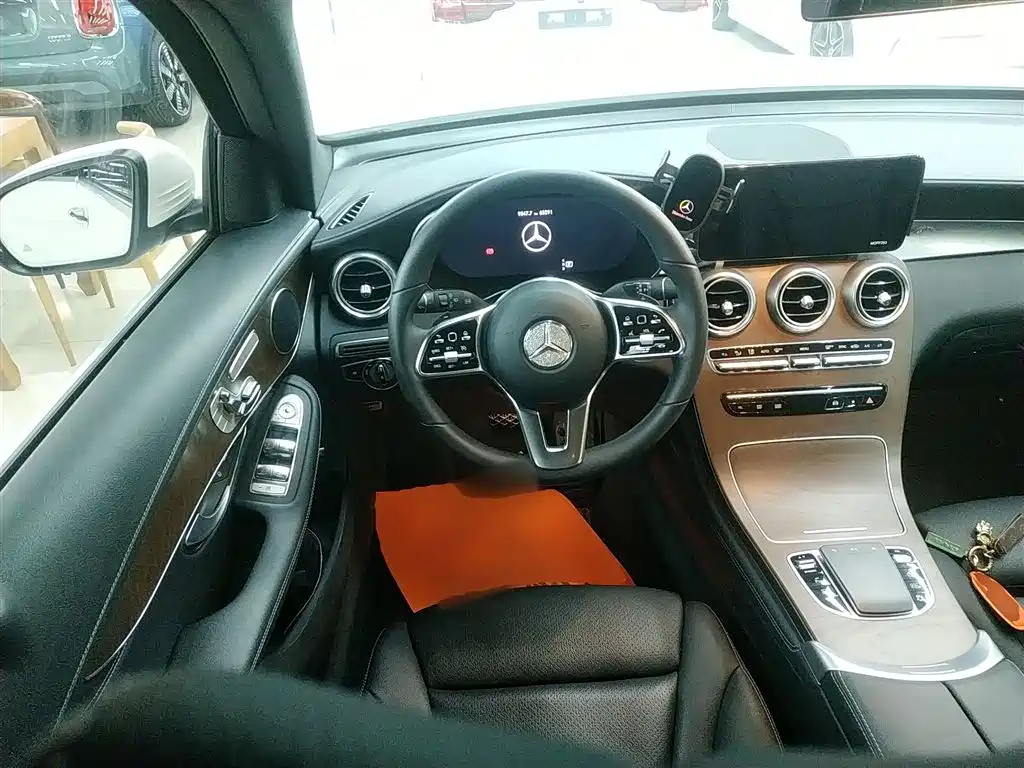 Mercedes-Benz GLC 2020 GLC 300 L 4MATIC Dynamic фото 7