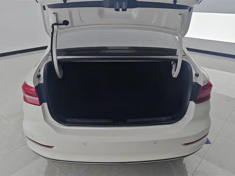 Volkswagen Lavida 2019 1.5L Auto Vision Edition China VI фото 4