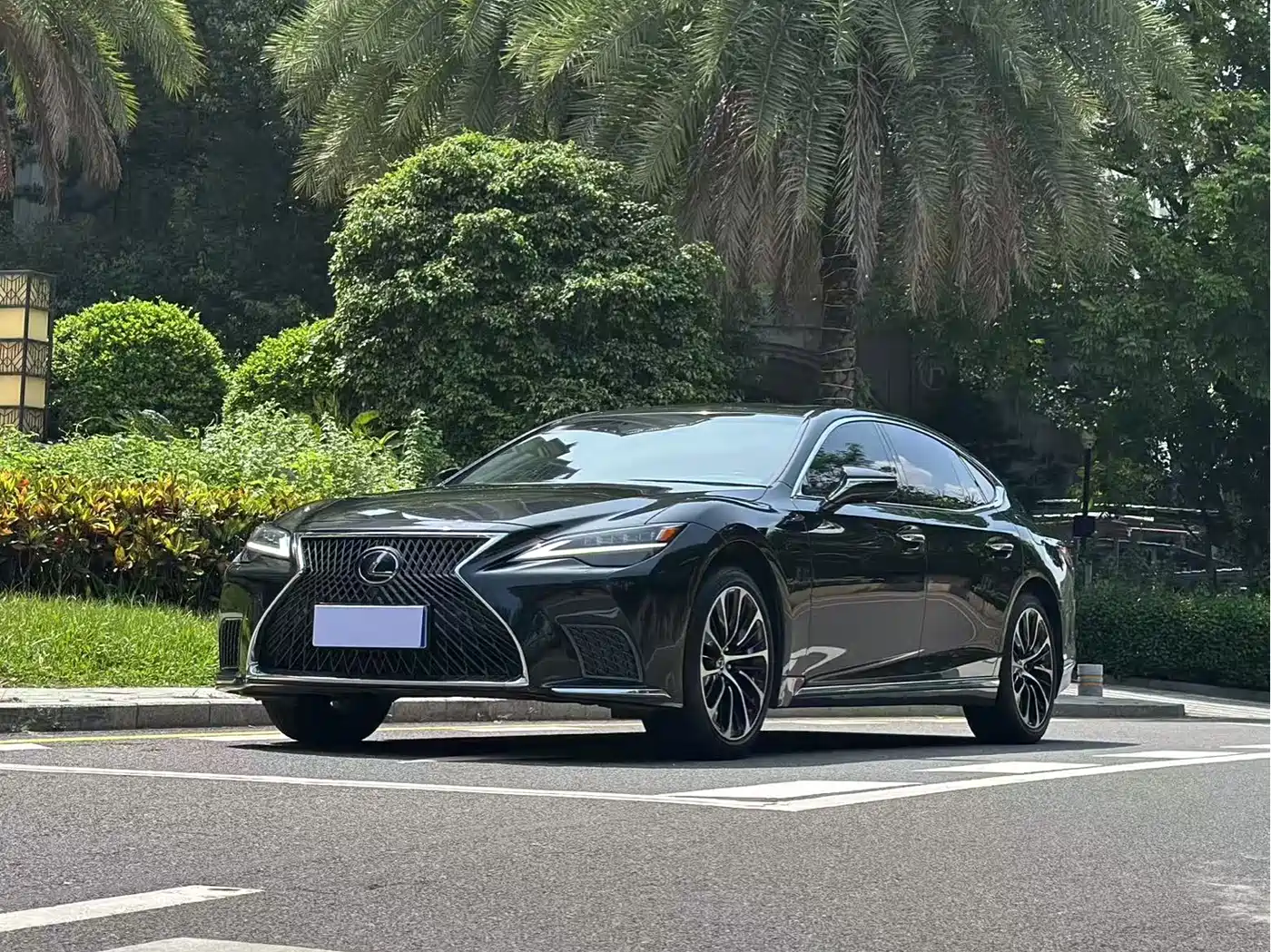 Lexus LS 2021 500h Executive Edition