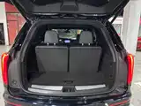 Фото 11 - Cadillac XT6