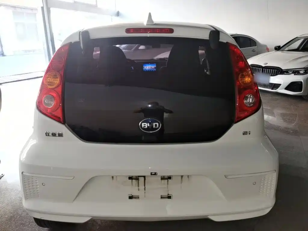 Фото 6 - BYD e1