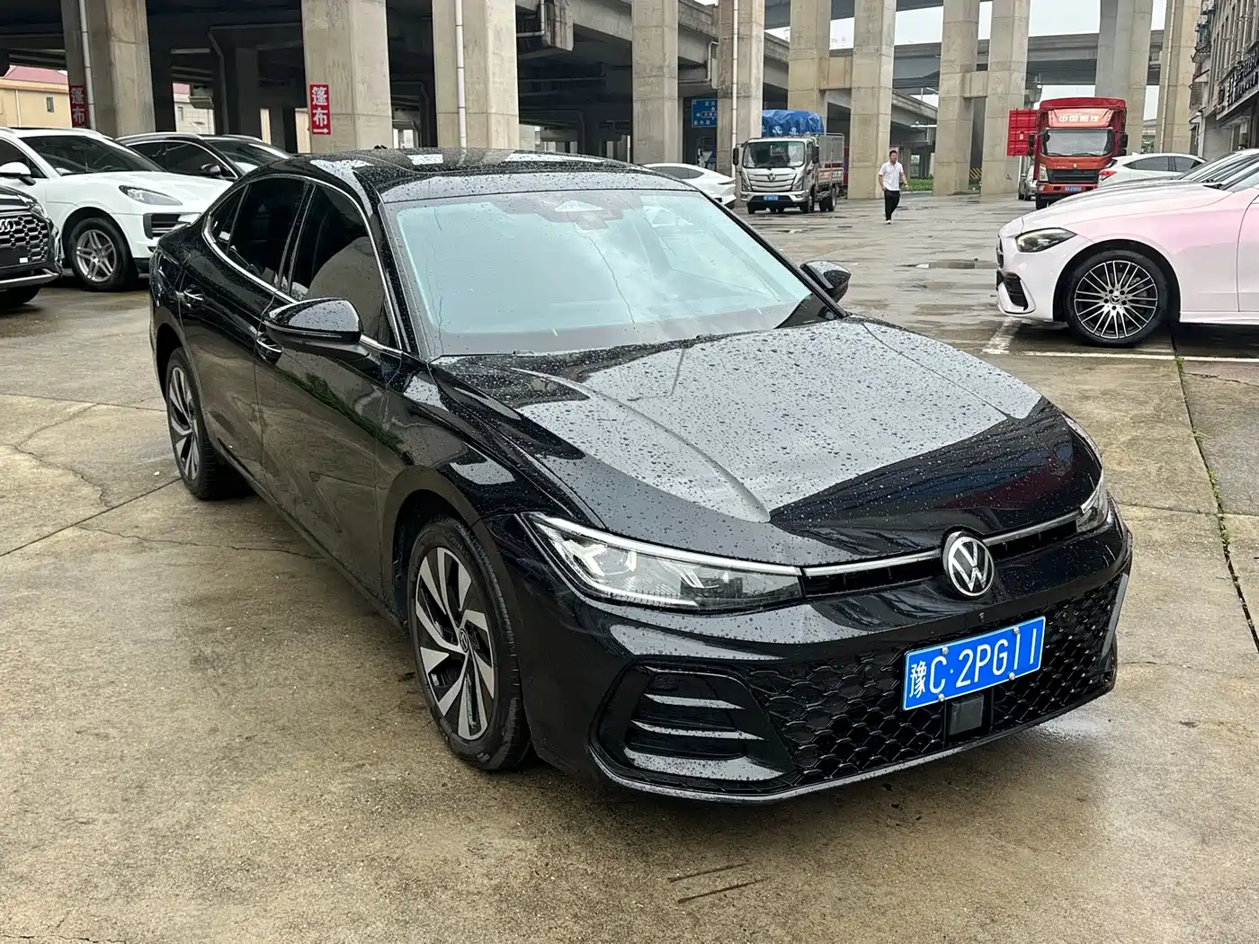 Volkswagen Passat 2025 Model Pro 380TSI Starlight Dragon Premium Edition фото 3