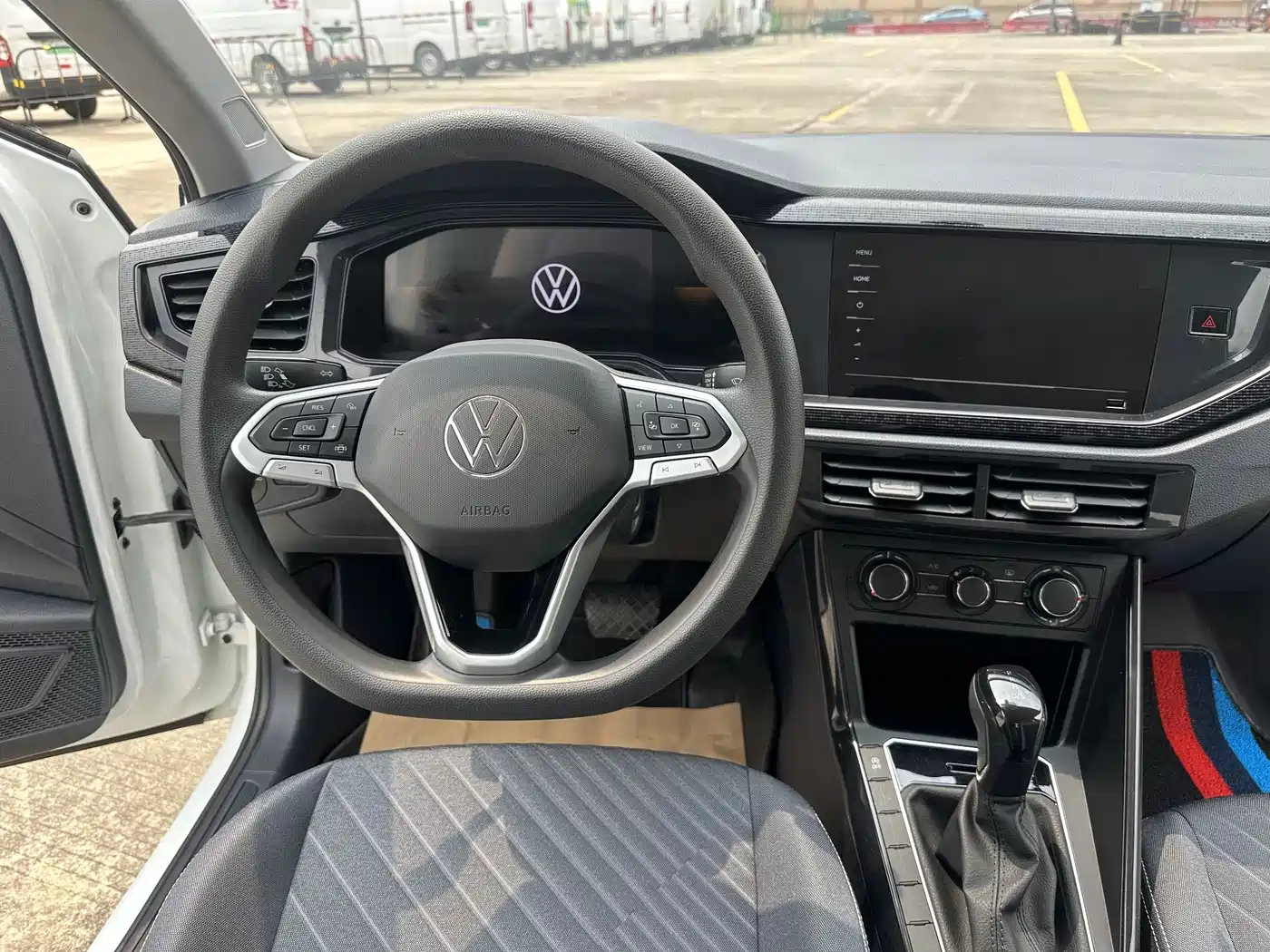 Volkswagen Lavida 2023 New Sharp 1.5L Auto Premium Edition фото 6