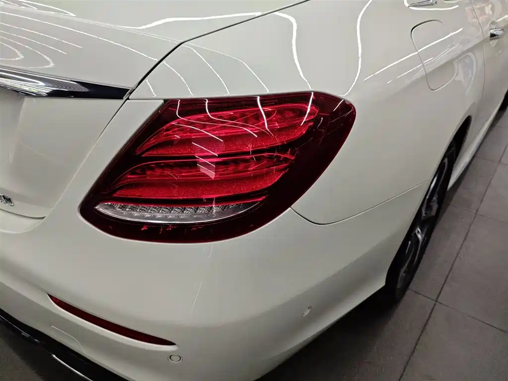 Mercedes-Benz E-Class 2018 E 300 L Sport Fashion фото 8