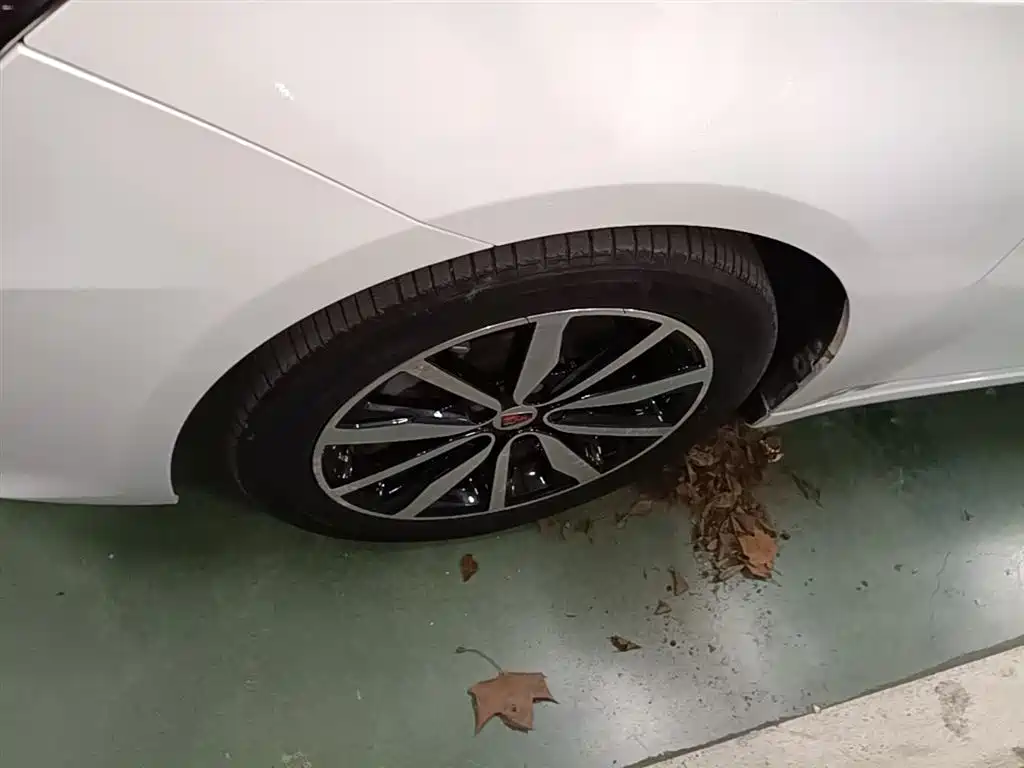 Roewe i6 2018 2018 20T Automatic Internet ZhiXiang Edition