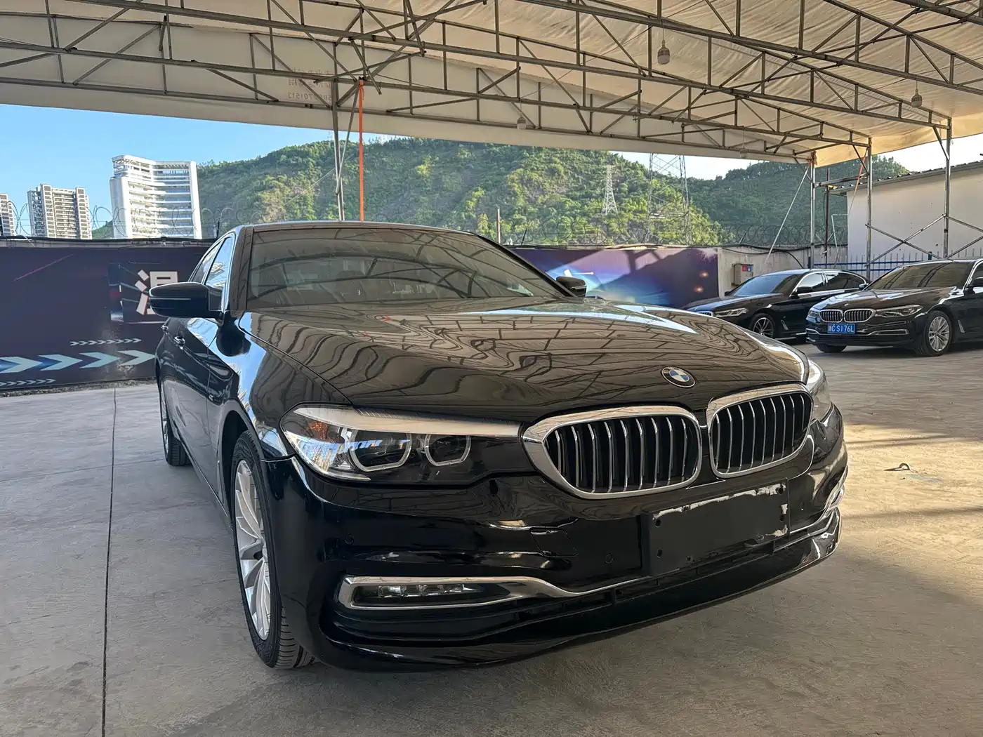 BMW 5 Series 2018 525Li Luxury Package фото 4