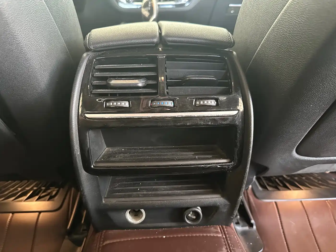 BMW 5 Series 2018 525Li Luxury Package фото 29