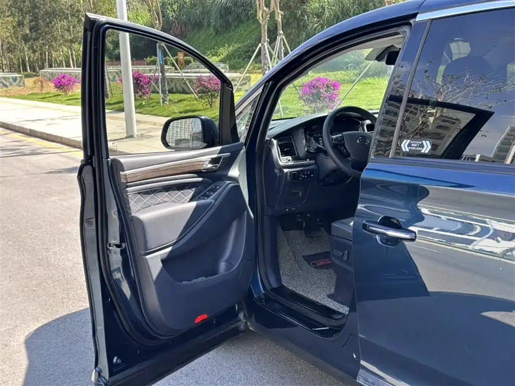 GAC Trumpchi Trumpchi M8 2019 320T Ultimate Edition фото 12