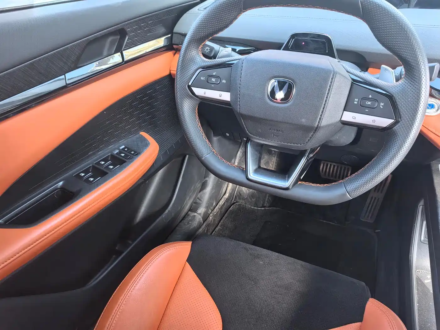CHANGAN UNI-V