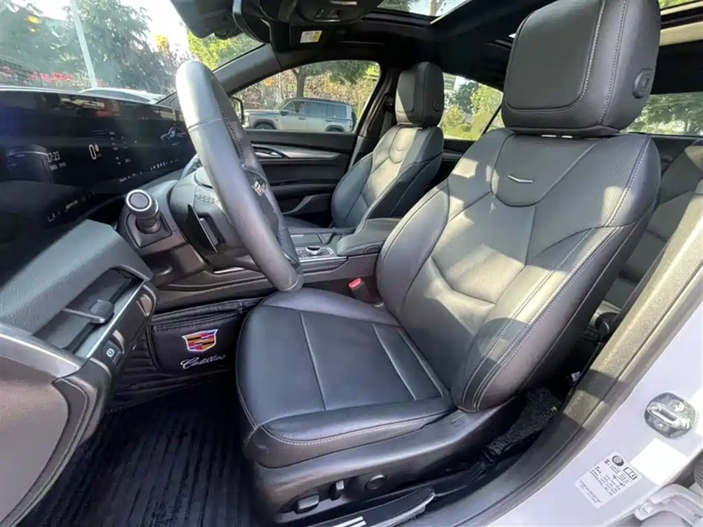 Cadillac CT5 2024 28T Luxury Model Pro фото 23