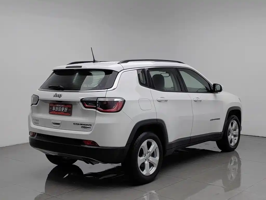 Photo 2 - Jeep Compass