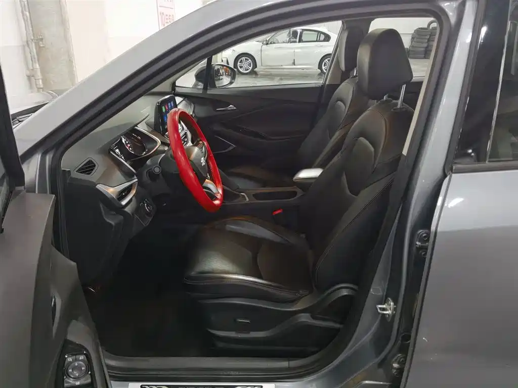 Chevrolet Volando 2018 Redline 530T Auto Premium Edition (5+2 seats) China V фото 10