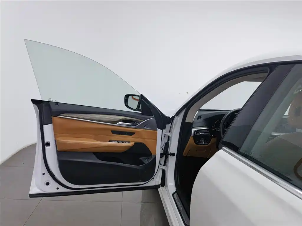 BMW 6 Series GT 2019 630i Luxury Design Package фото 8