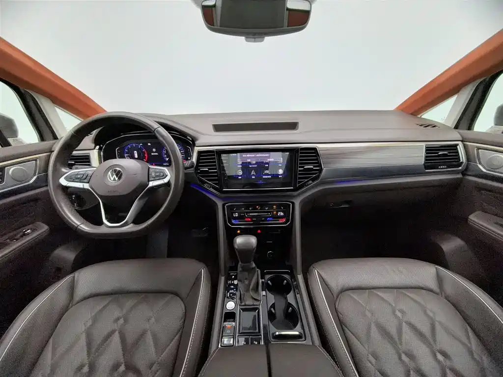 Volkswagen Viloran 2020 380TSI Premium фото 5